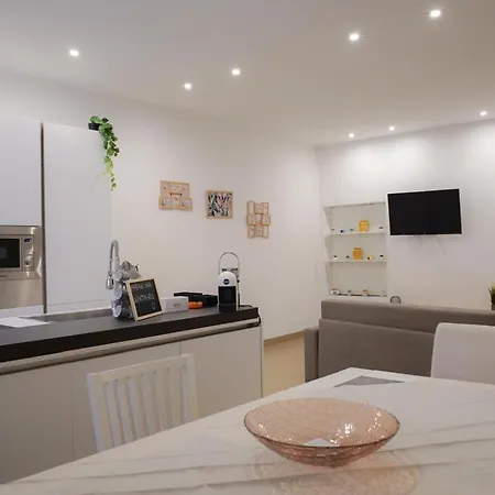 Marina Sea Apartments-seaside Boutique Hébergement de vacances Palerme