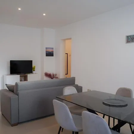 Marina Sea Apartments-seaside Boutique *