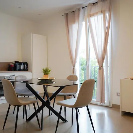 Marina Sea Apartments-seaside Boutique Tatil Evi Palermo