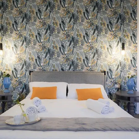 Marina Sea Apartments-seaside Boutique Tatil Evi *